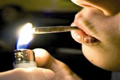 مزطول ‬يحمل سيفا‮ ‬يثير الرّعب ويخرّب ‮4 ‬سيارات‭ ‬بالطارف