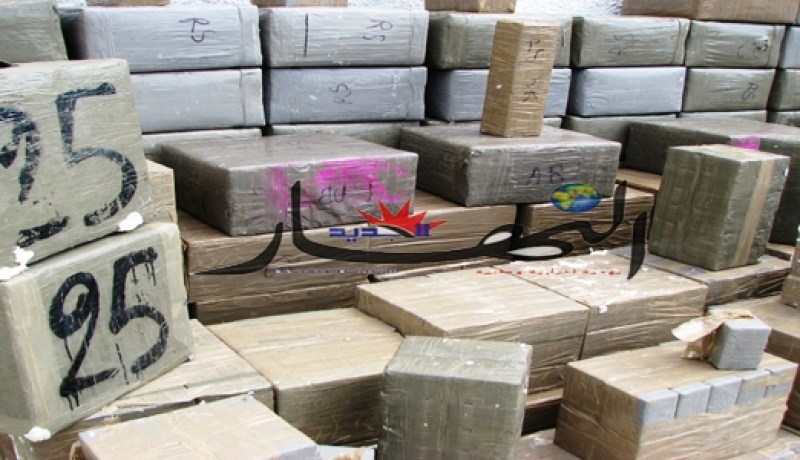 إلتماس المؤبد لشرطيين سابقين‮ ‬يهربان‮ ''‬الكيف‮'' ‬داخل الأسرّة من المغرب