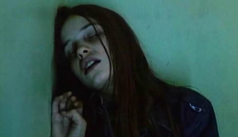 شابان‮ ‬يستغلان قاصرا ويدخلانها إلى عالم الإتجار بالمخدرات والدعارة في‮ ‬العاصمة