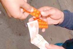 القبض على مروّج مخدرات وأقراص مهلوسة بأم البواقي