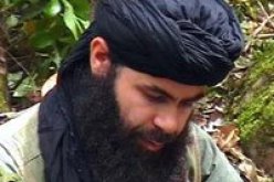 موريتانيا تخضع لضغوطات دروكدال وترحّل “عمر الصحراوي” ليلا إلى باماكو