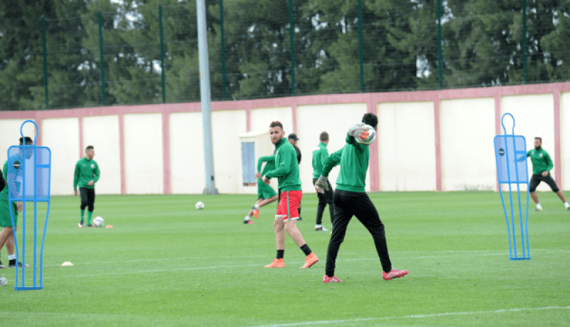 مولودية الجزائر تشرع في تربص تحضيري بتونس