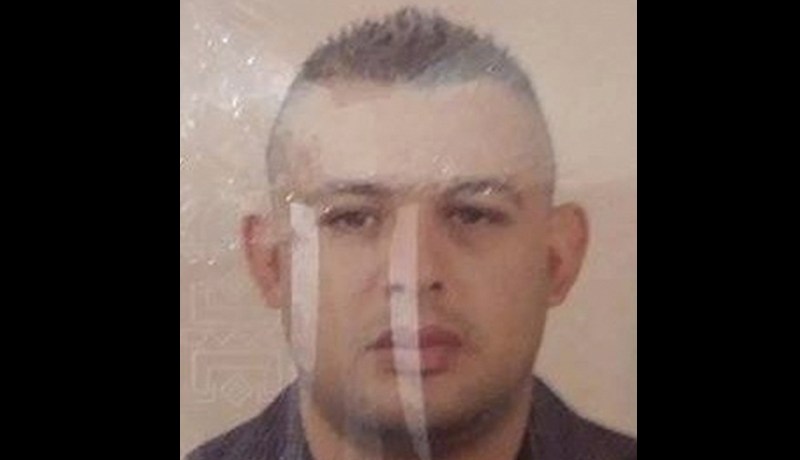 شاب يذبح نفسه من الوريد إلى الوريد وسط الشارع في العلمة بسطيف