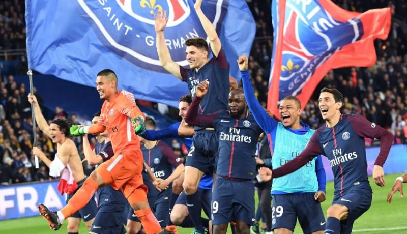 “البياسجي” يتوّج بالبطولة ويبلغ السَماء السابعة !