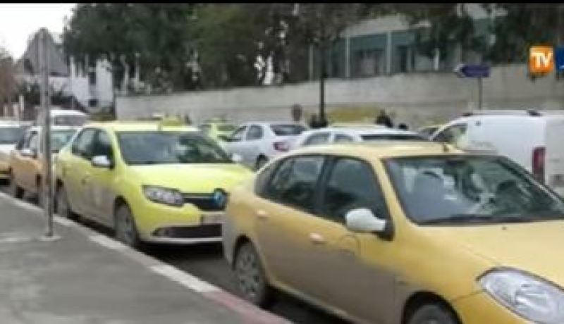 سائقوا الأجرة يطالبون برفع التسعيرة