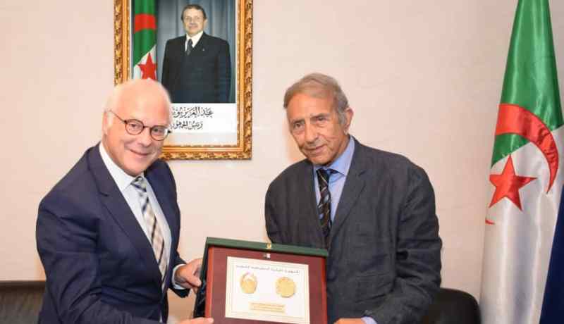 العقيد مصطفى لهبيري يستقبل سفير البرتغال بالجزائر
