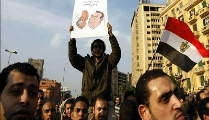 مليونا شخص‮ يشنقون ‬مبارك في‮ ‬ساحــــــة عمومية‬