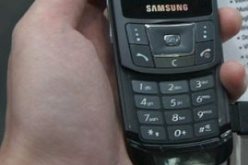 حاول الاعتداء عليه جنسيا فسرق هاتفه النقال انتقاما منه