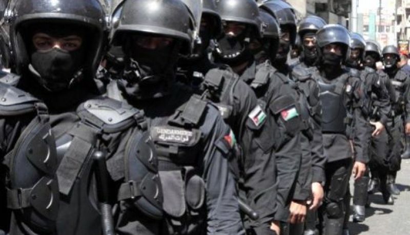 احتجاجات شعبية في الأردن بعد قرار الحكومة بتحرير أسعار المشتقات النفطية