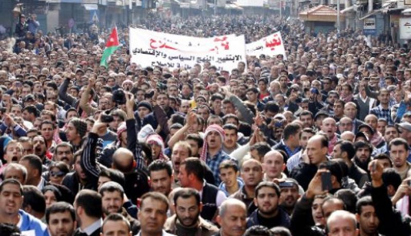 الاردن: مسيرات حاشدة احتجاجا على رفع اسعار الوقود