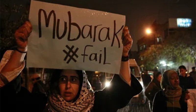 ‮ ثـــــــورة الغـــضب ‬تهزم قرابـة مليوني‮ ‬شرطي‮ ‬وآلـــــــة حرب إعلامية