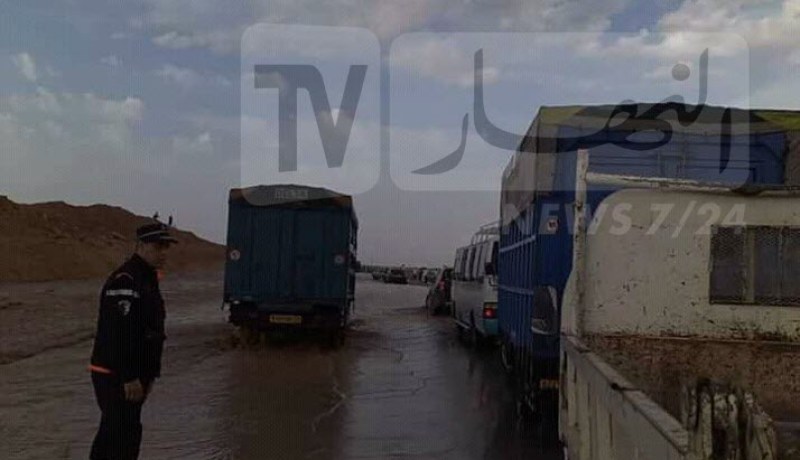 الجلفة: طرقات تحوّلت إلى مستنقعات.. وأشخاص وسيارات حاصرتها المياه بعين الإبل