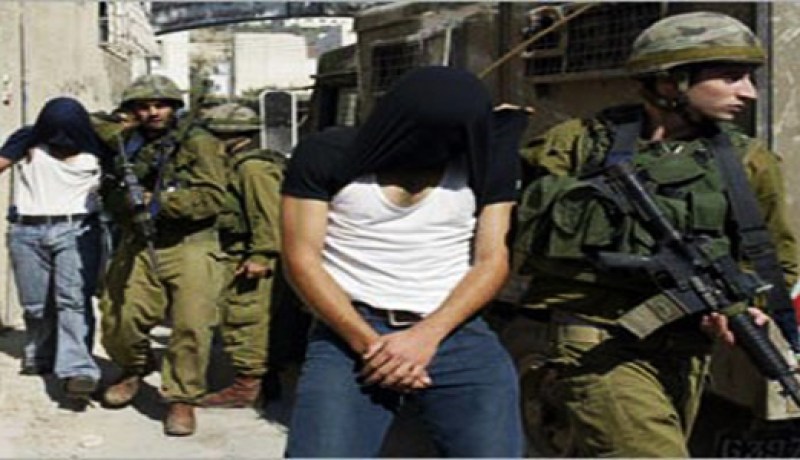 اعتقال7  فلسطينيين في الضفة الغربية