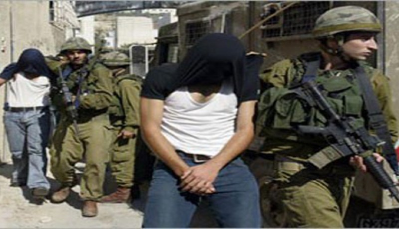 اعتقال 8 مواطنين فلسطينيين بالضفة الغربية