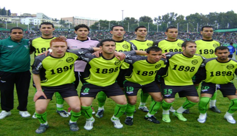 السنافر يرحّبون بقرباج في قسنطينة ويتمنون التأهل تحت أنظاره