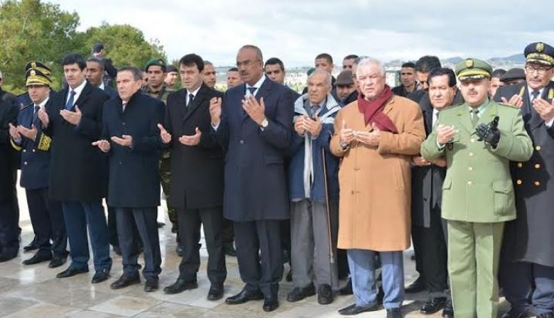 وزيرا الداخلية والمجاهدين يحتفلان بذكرى ساقية سيدي يوسف في تونس