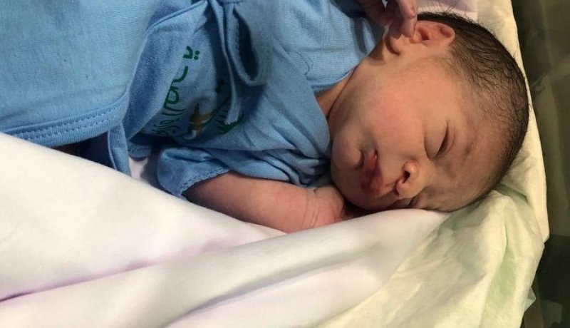 بالصور.. “وضاح” أول حالة ولادة في بمشعر عرفات بالبقاع المقدسة
