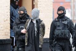 إعتقال 8 متشددين إسلاميين في فرنسا في حملات دهم جديدة