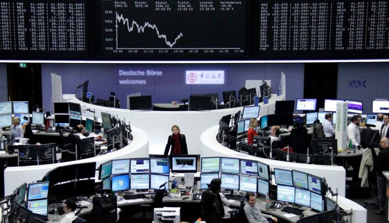 الأسهم الأوروبية تتراجع مع إخفاق سلسلة نتائج مالية في رفع المعنويات