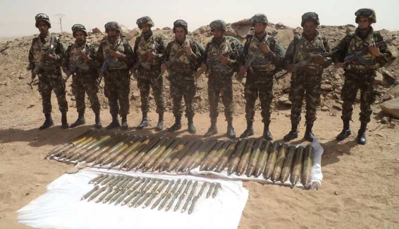 الجيش يكشف مخبأ يحتوي على 37 قنبلة مضادة للأفراد و32 قذيفة مدفعية ببرج باجي مختار
