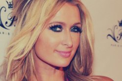 باريس هيلتون تستشير جمهورها من خلال صورتين والجمهور يرد