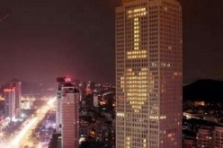 بالصور شيخ عمره 84 سنة يستأجر ناطحة سحاب وهذا هو السبب