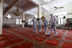 إغلاق 71 مسجدا بعد تفشي فيروس كورونا بين المصلين في السعودية