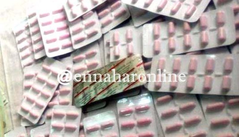 طبيب نساء وقابلة يُمونان أوكار دعارة بأقراص الإجهاض في وهران