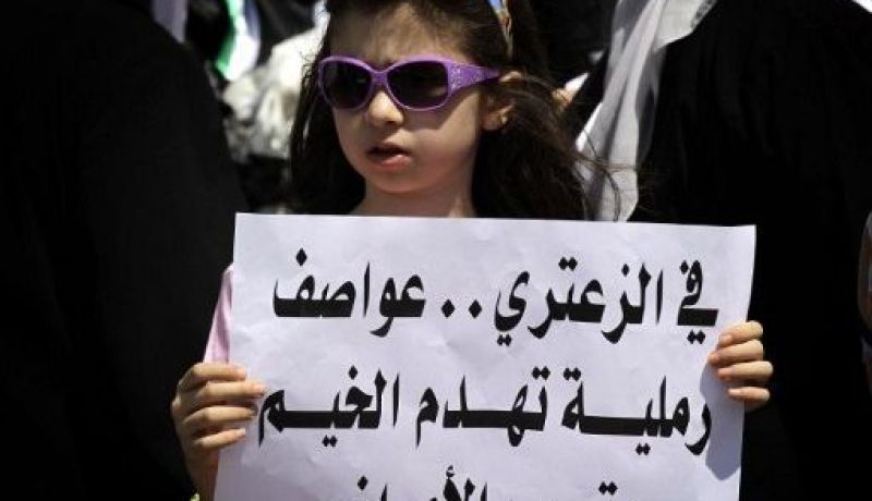 اصابة 28 من رجال الامن الاردنيين في مخيم للاجئين السوريين