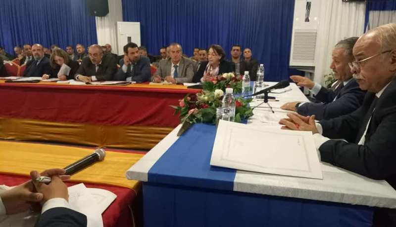 علي حمام يعطي تعليمات للتكفل الفوري بنقص المياه الشروب بالولايات الغربية