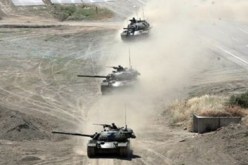 تركيا تنشر دبابات على الحدود مع سوريا
