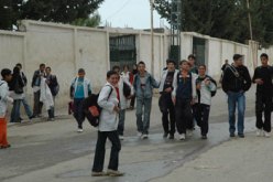 اغتيال حارس مدرسة  وتغطية جثته  بالعلم الوطني بخميس مليانة