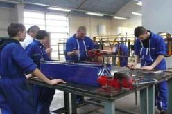 رفع السن القانونية للتمهين إلى 35 سنة والمنحة إلى 3000 دينار شهريا