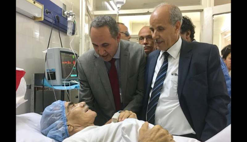 بالفيديو.. ميهوبي يزور الفنان رشيد زغيمي بالمستشفى