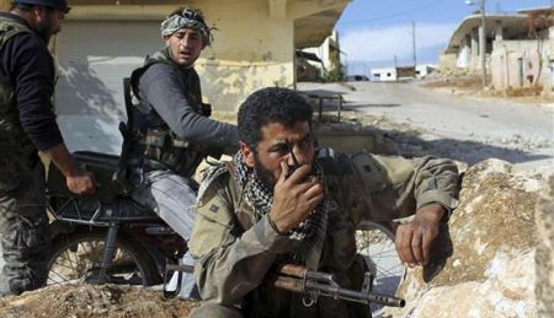 مقاتلو المعارضة السورية يزحفون نحو مطار حلب الدولي