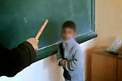 معلمة تعتدي على تلميذ وتسبب له نزيفا داخليا بتيارت