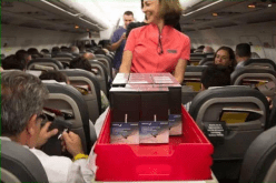 بالصور: “سامسونغ” توزع “نوت8” بالمجان