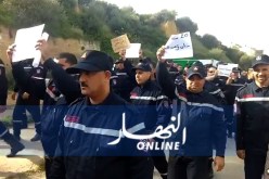 الحماية المدنية في مسيرات سلمية بشعار “ديڨاج” و”تتنحاو ڨاع”!!
