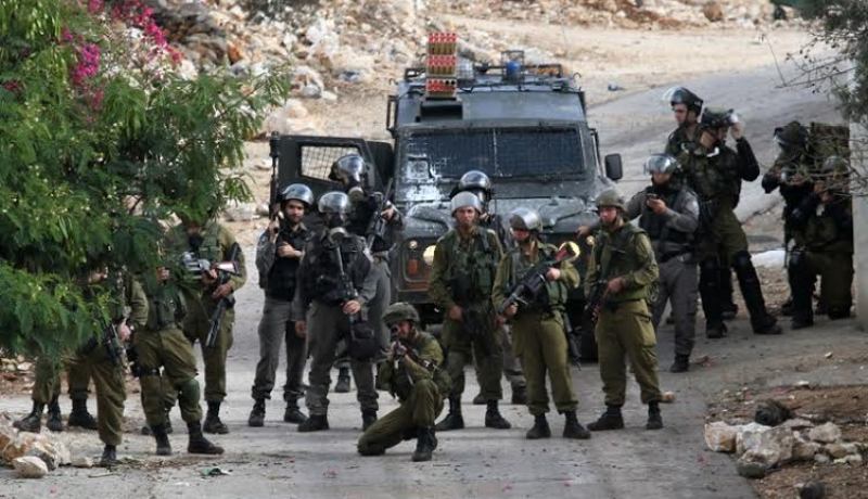 إصابة4 فلسطينيين في مواجهات مع قوات الاحتلال الإسرائيلي في نابلس
