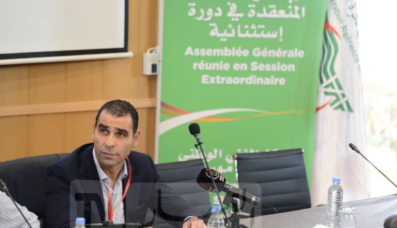 زطشي: “الديون هي سرطان كرة القدم الجزائرية”