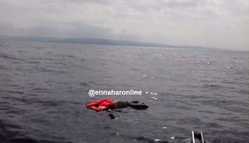 أمواج البحر تلفظ جثتين بالشلف