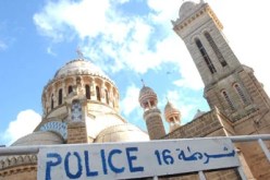 المسيحيون في الجزائر يحتفلون بعيدهم تحت حراسة مشددة