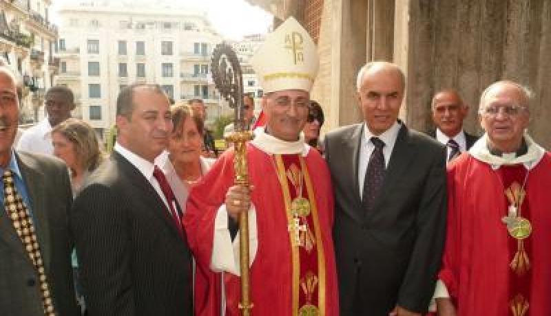 الجزائريون ضدّ نشاط الجمعيات المسيحية