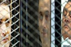 استئناف محاكمة حسني مبارك ونجليه ووزير داخليته بالقاهرة