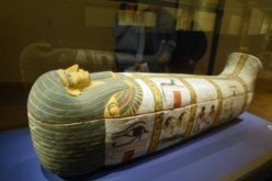 العثور على مومياء لشخصية فرعونية “ذات مكانة” بمصر