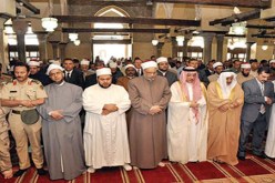 صلاة الغائب على ضحايا أحداث بور سعيد بجامع الأزهر بمصر