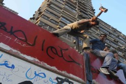 الجيش المصري‮ ‬ينقذ حياة سفير تل أبيب ويهربه إلى إسرائيل