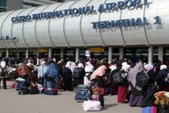 واشنطن تؤكد مغادرة نشطاء امريكيين تم احتجازهم مطار القاهرة