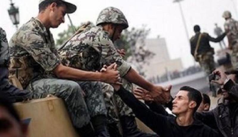 الجيش المصري يتهم عناصرخارجية تسعى للوقيعة بينه وبين الشعب والوفد يحذر من اصابع امريكا