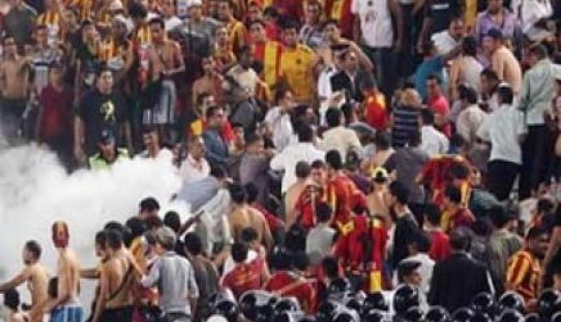 25 قتيلا و100 مصاب حتى الآن في أحداث ملعب بور سعيد